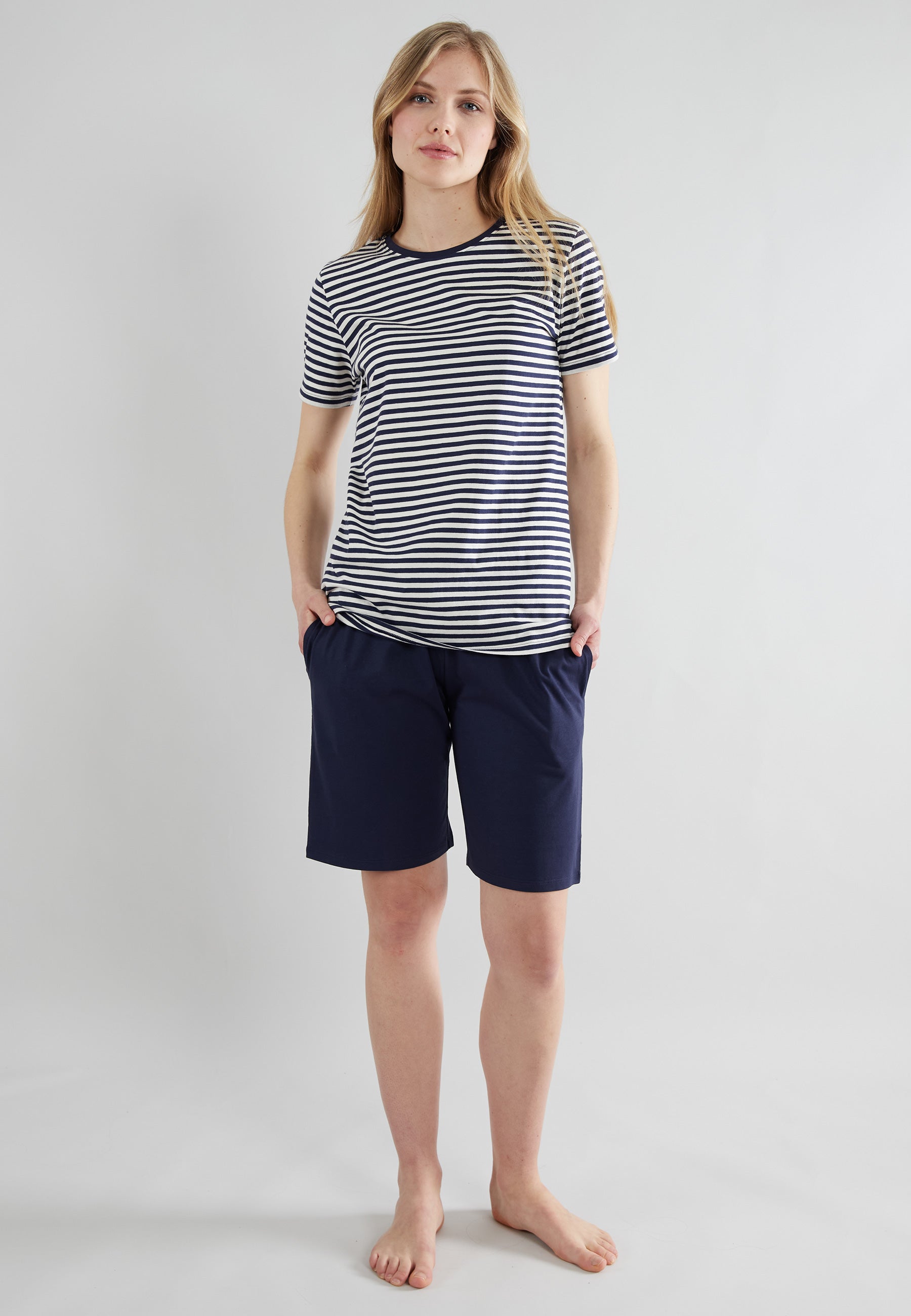 GÖTZBURG Damen Shorty blau quergestreift